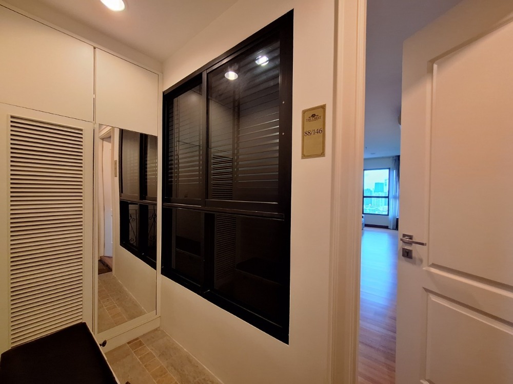 ขายคอนโดอารีย์ อนุสาวรีย์ : ขายคอนโดเดอะ เครสท์ พหลโยธิน11 ขนาด 46.69 ตร.ม. ชั้น24 วิวเมือง ตกแต่งพร้อมเข้าอยู่