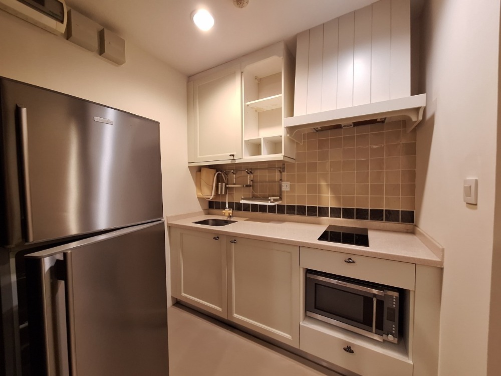 ขายคอนโดอารีย์ อนุสาวรีย์ : ขายคอนโดเดอะ เครสท์ พหลโยธิน11 ขนาด 46.69 ตร.ม. ชั้น24 วิวเมือง ตกแต่งพร้อมเข้าอยู่