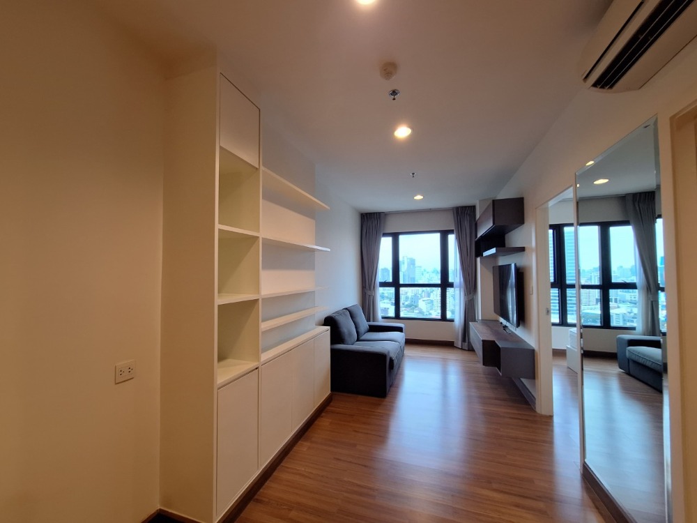 ขายคอนโดอารีย์ อนุสาวรีย์ : ขายคอนโดเดอะ เครสท์ พหลโยธิน11 ขนาด 46.69 ตร.ม. ชั้น24 วิวเมือง ตกแต่งพร้อมเข้าอยู่