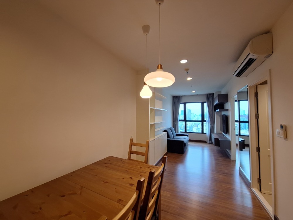 ขายคอนโดอารีย์ อนุสาวรีย์ : ขายคอนโดเดอะ เครสท์ พหลโยธิน11 ขนาด 46.69 ตร.ม. ชั้น24 วิวเมือง ตกแต่งพร้อมเข้าอยู่