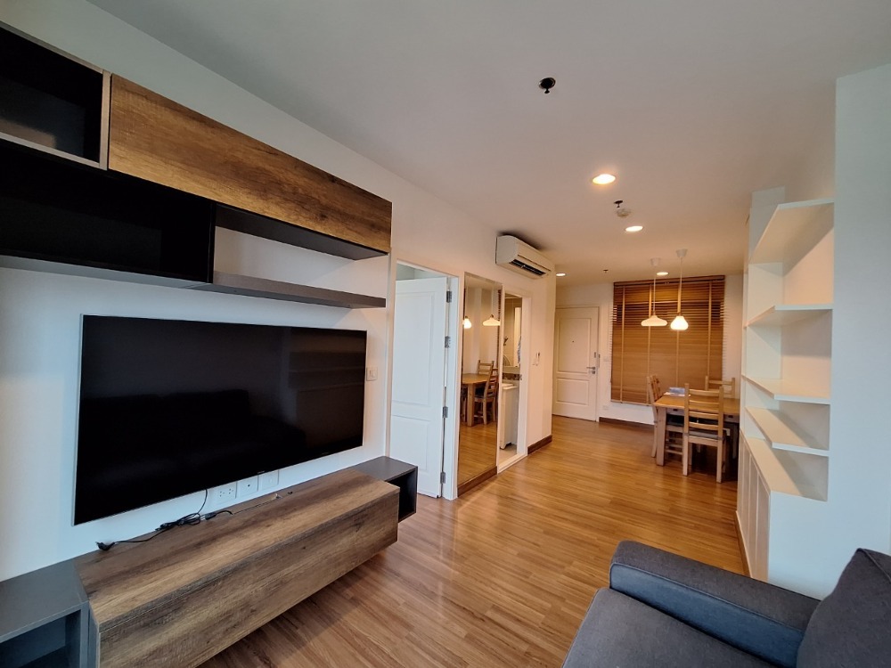 ขายคอนโดอารีย์ อนุสาวรีย์ : ขายคอนโดเดอะ เครสท์ พหลโยธิน11 ขนาด 46.69 ตร.ม. ชั้น24 วิวเมือง ตกแต่งพร้อมเข้าอยู่