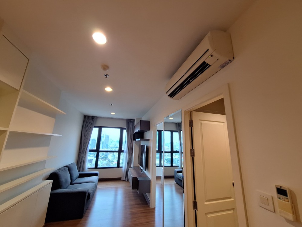 ขายคอนโดอารีย์ อนุสาวรีย์ : ขายคอนโดเดอะ เครสท์ พหลโยธิน11 ขนาด 46.69 ตร.ม. ชั้น24 วิวเมือง ตกแต่งพร้อมเข้าอยู่