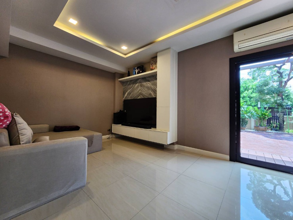 ขายบ้านนวมินทร์ รามอินทรา : 💥CP-4570💥ขายด่วนน บ้านเดี่ยว 2 ชั้น  หมู่บ้านวรารมย์พรีเมี่ยม วัชรพล-จตุโชติ 👉แอดไลน์ @rangrak