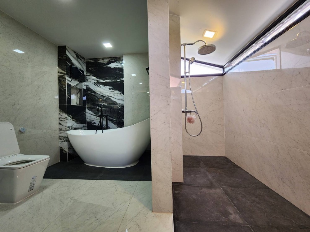 ขายบ้านนวมินทร์ รามอินทรา : 💥CP-4570💥ขายด่วนน บ้านเดี่ยว 2 ชั้น  หมู่บ้านวรารมย์พรีเมี่ยม วัชรพล-จตุโชติ 👉แอดไลน์ @rangrak