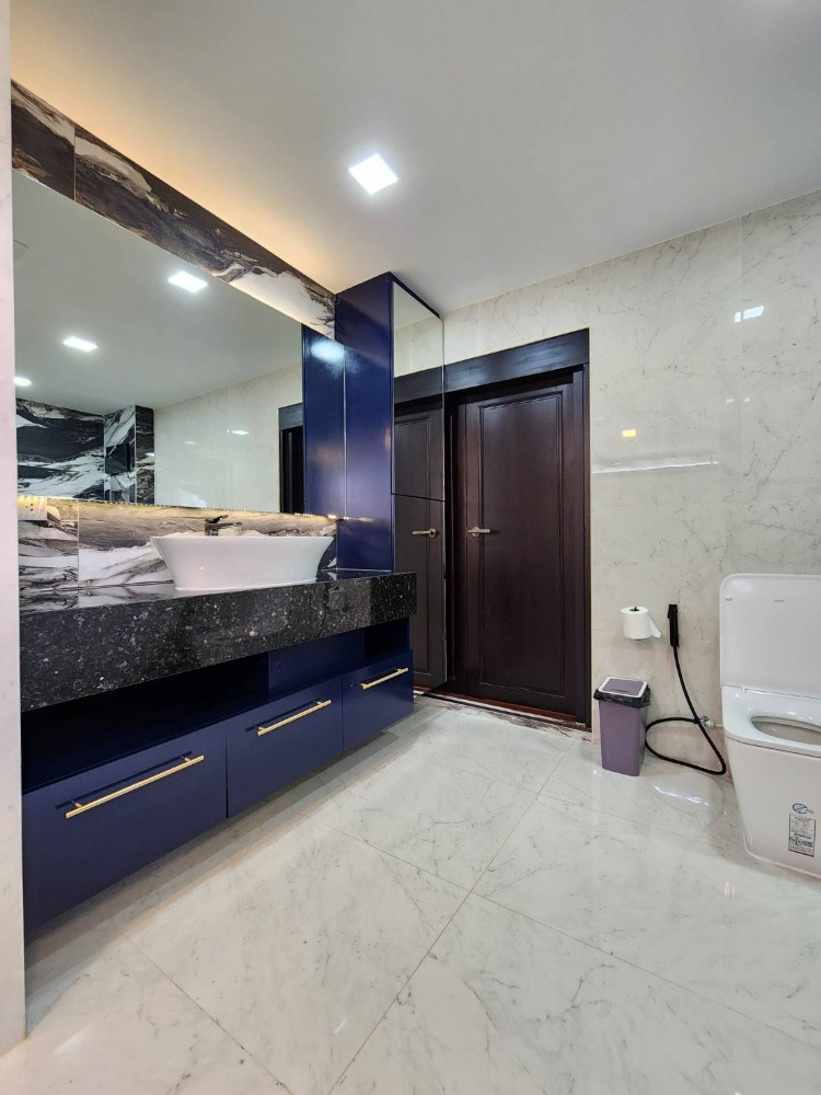 ขายบ้านนวมินทร์ รามอินทรา : 💥CP-4570💥ขายด่วนน บ้านเดี่ยว 2 ชั้น  หมู่บ้านวรารมย์พรีเมี่ยม วัชรพล-จตุโชติ 👉แอดไลน์ @rangrak