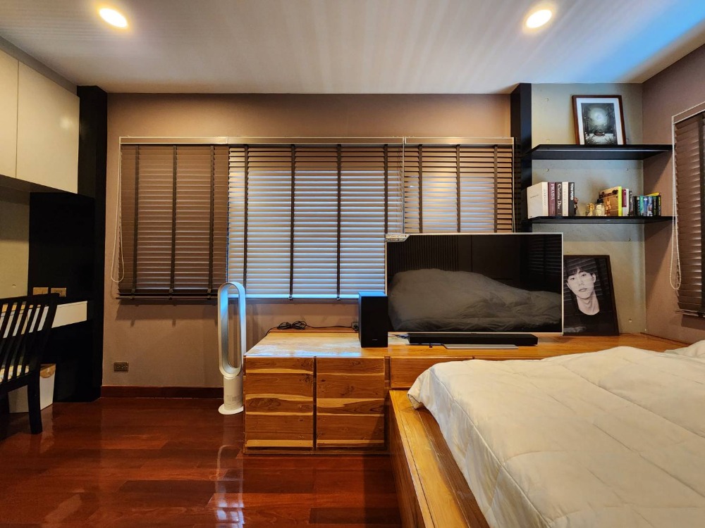 ขายบ้านนวมินทร์ รามอินทรา : 💥CP-4570💥ขายด่วนน บ้านเดี่ยว 2 ชั้น  หมู่บ้านวรารมย์พรีเมี่ยม วัชรพล-จตุโชติ 👉แอดไลน์ @rangrak