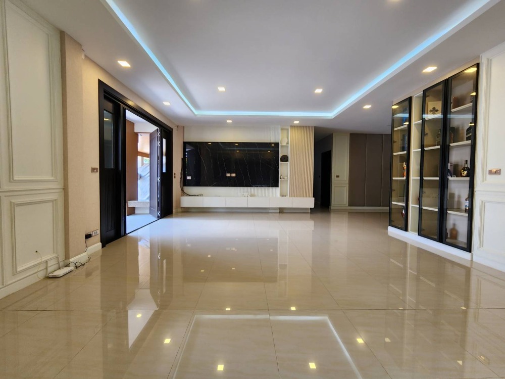 ขายบ้านนวมินทร์ รามอินทรา : 💥CP-4570💥ขายด่วนน บ้านเดี่ยว 2 ชั้น  หมู่บ้านวรารมย์พรีเมี่ยม วัชรพล-จตุโชติ 👉แอดไลน์ @rangrak