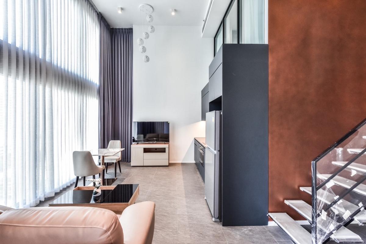 ให้เช่าคอนโดสีลม ศาลาแดง บางรัก : ชิวๆ ใจกลางสีลม! 2 ห้องนอน The Lofts Silom พร้อมอยู่ ใกล้ BTS สุรศักดิ์