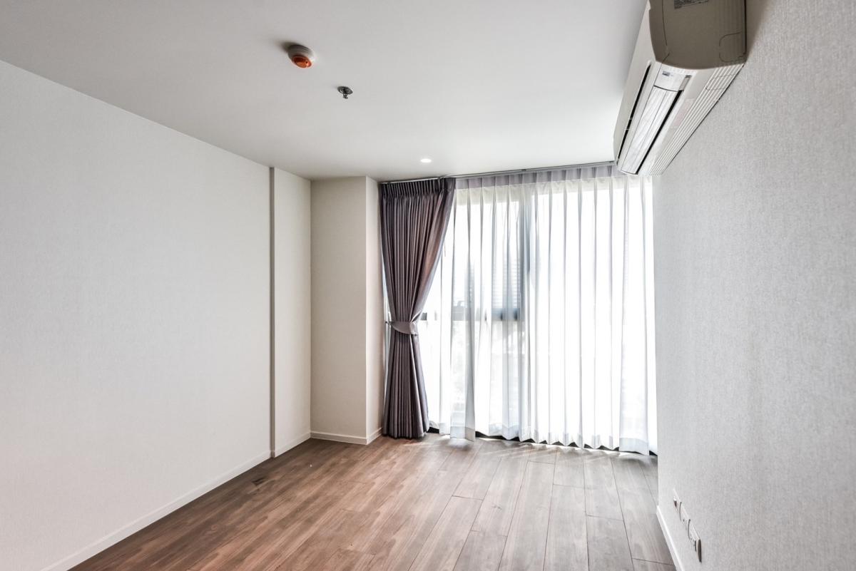 ให้เช่าคอนโดสีลม ศาลาแดง บางรัก : ชิวๆ ใจกลางสีลม! 2 ห้องนอน The Lofts Silom พร้อมอยู่ ใกล้ BTS สุรศักดิ์