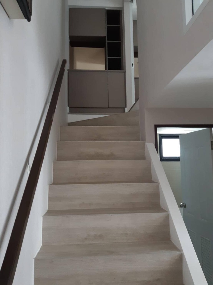 ขายคอนโดอ่อนนุช อุดมสุข : ขายคอนโด The Sky Sukhumvit ห้อง 2 ชั้น(Moff) ชั้นสูง แต่งครบพร้อมอยู่ ใกล้ BTS อุดมสุข