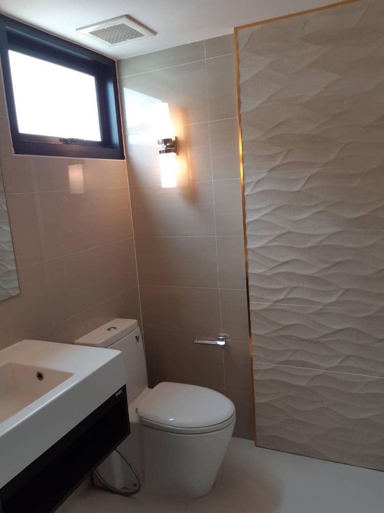 ขายคอนโดอ่อนนุช อุดมสุข : ขายคอนโด The Sky Sukhumvit ห้อง 2 ชั้น(Moff) ชั้นสูง แต่งครบพร้อมอยู่ ใกล้ BTS อุดมสุข