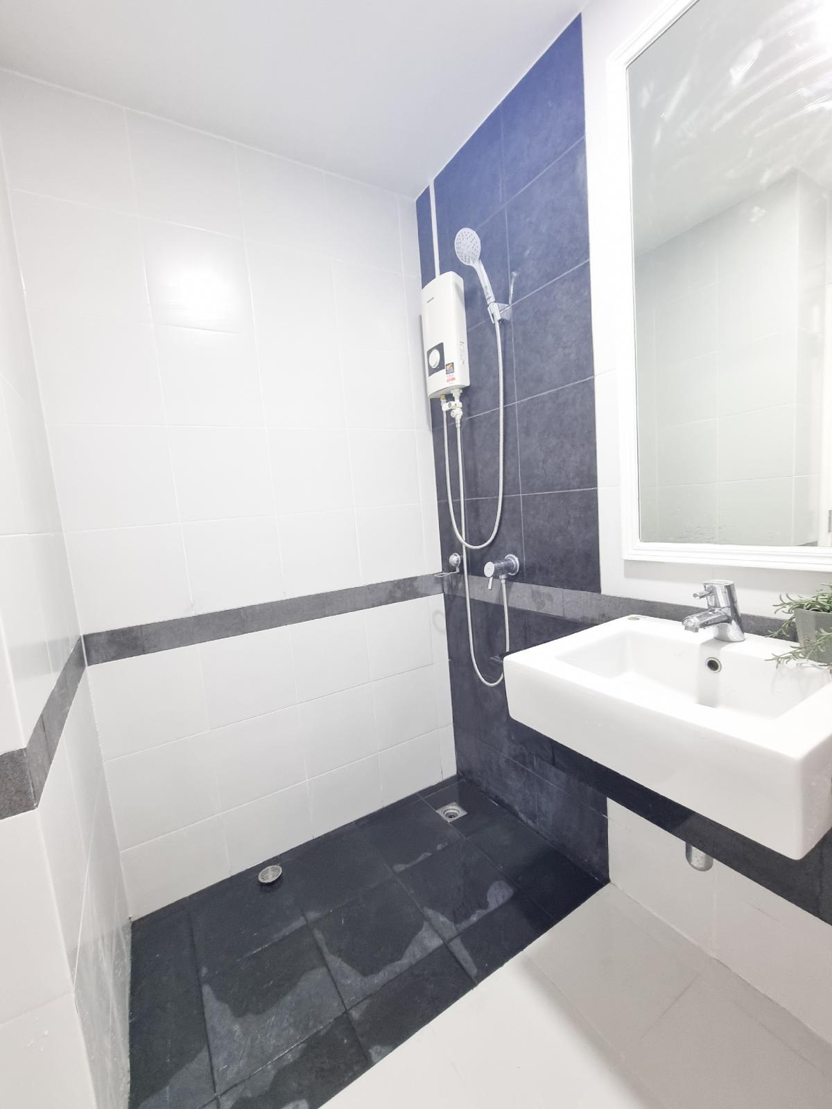 ขายคอนโดอ่อนนุช อุดมสุข : 💥💥🚩ขาย A Space สุขุมวิท 77💥💥🚩 ใกล้ BTS Onnut และ รถไฟฟ้า สถานีศรีนุช 🚩 ห้องใหญ่ 31.04 ตรม.