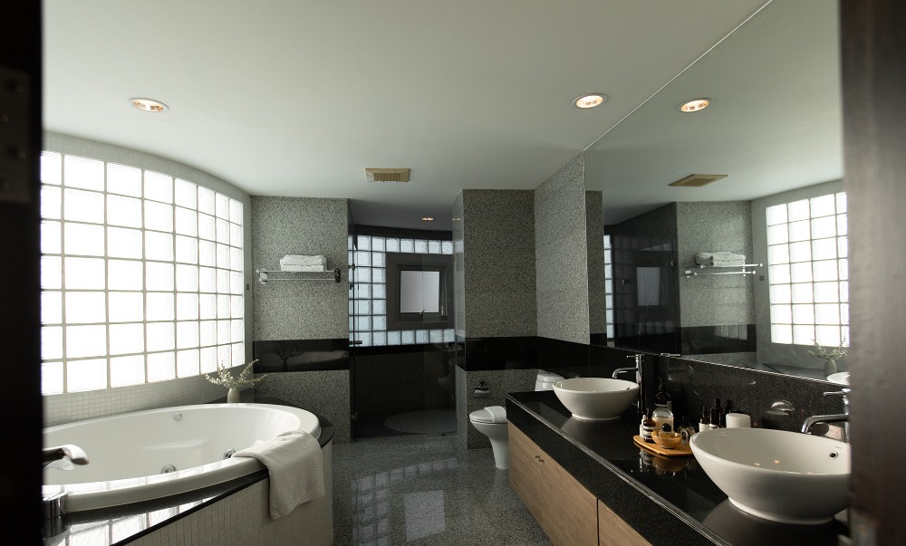 ให้เช่าคอนโดอ่อนนุช อุดมสุข : Pet Allowed, Newly Renovated Apartment 3 Beds 95,000 per month