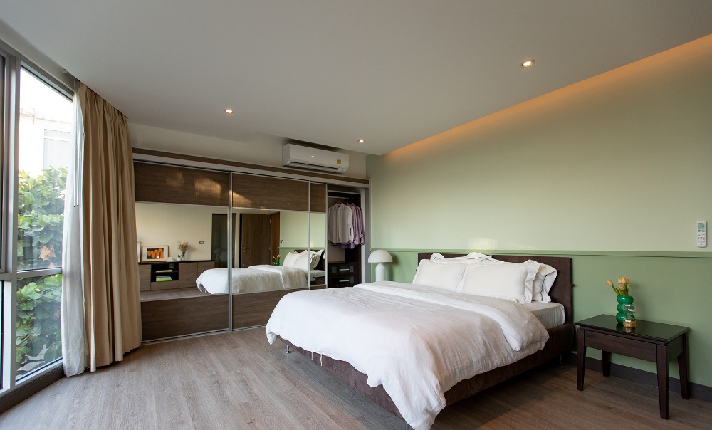 ให้เช่าคอนโดอ่อนนุช อุดมสุข : Pet Allowed, Newly Renovated Apartment 3 Beds 95,000 per month