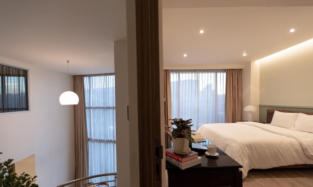 For RentCondoOnnut, Udomsuk : Newly Renovated Apartment — Duplex 2 Beds Pet Allowed 75,000 per month