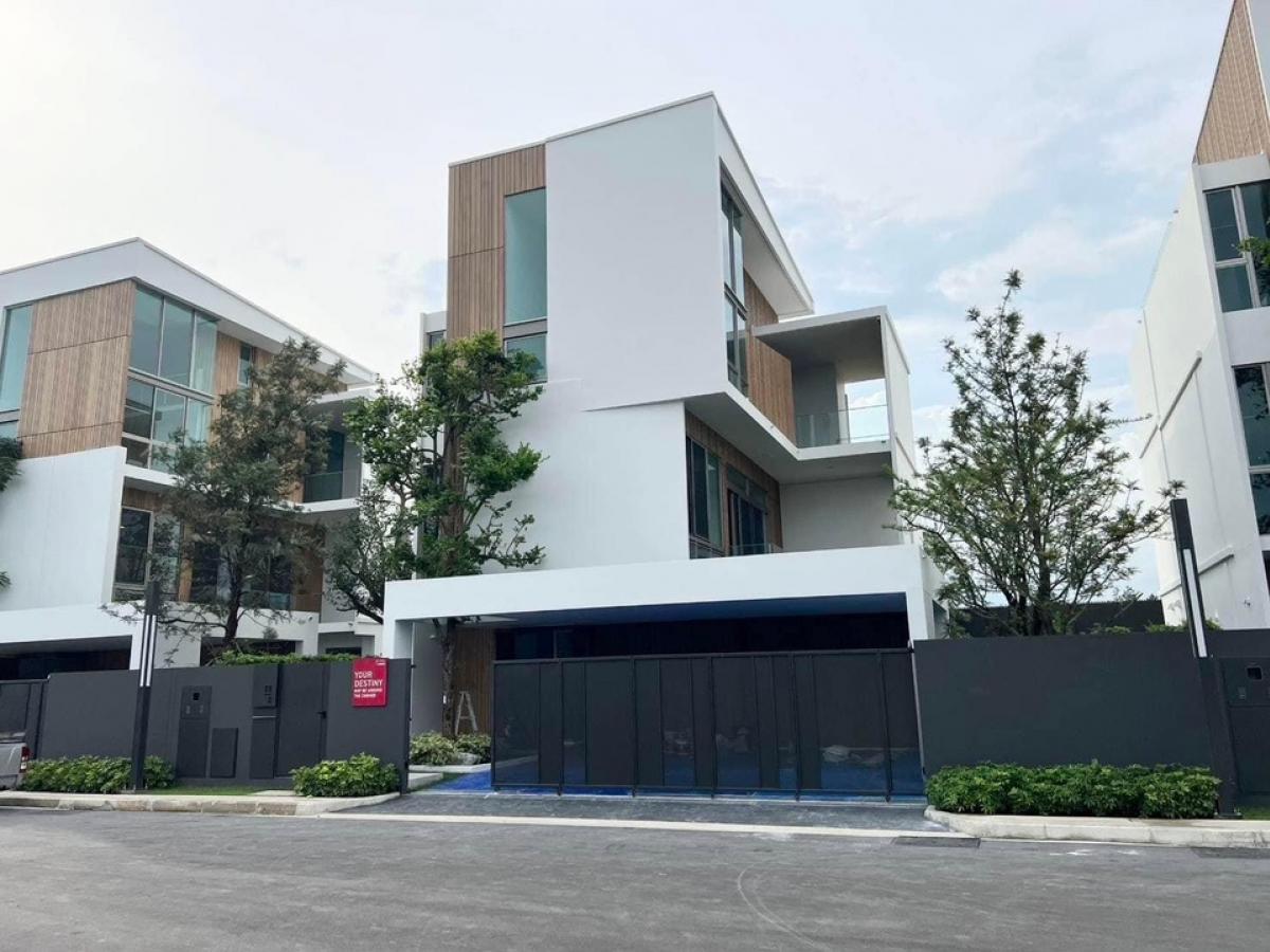 For Rent Luxurious 3storey single house, Vive Rama 9, Rama 9
