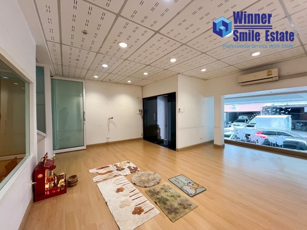 For SaleHome OfficeRama9, Petchburi, RCA : For sale: 3-storey home office, area 242 sq m, Rama 9 Soi 19 (same alley as Wat Rama 9), near Rama 9 - Ratchada area, suitable for an office.
