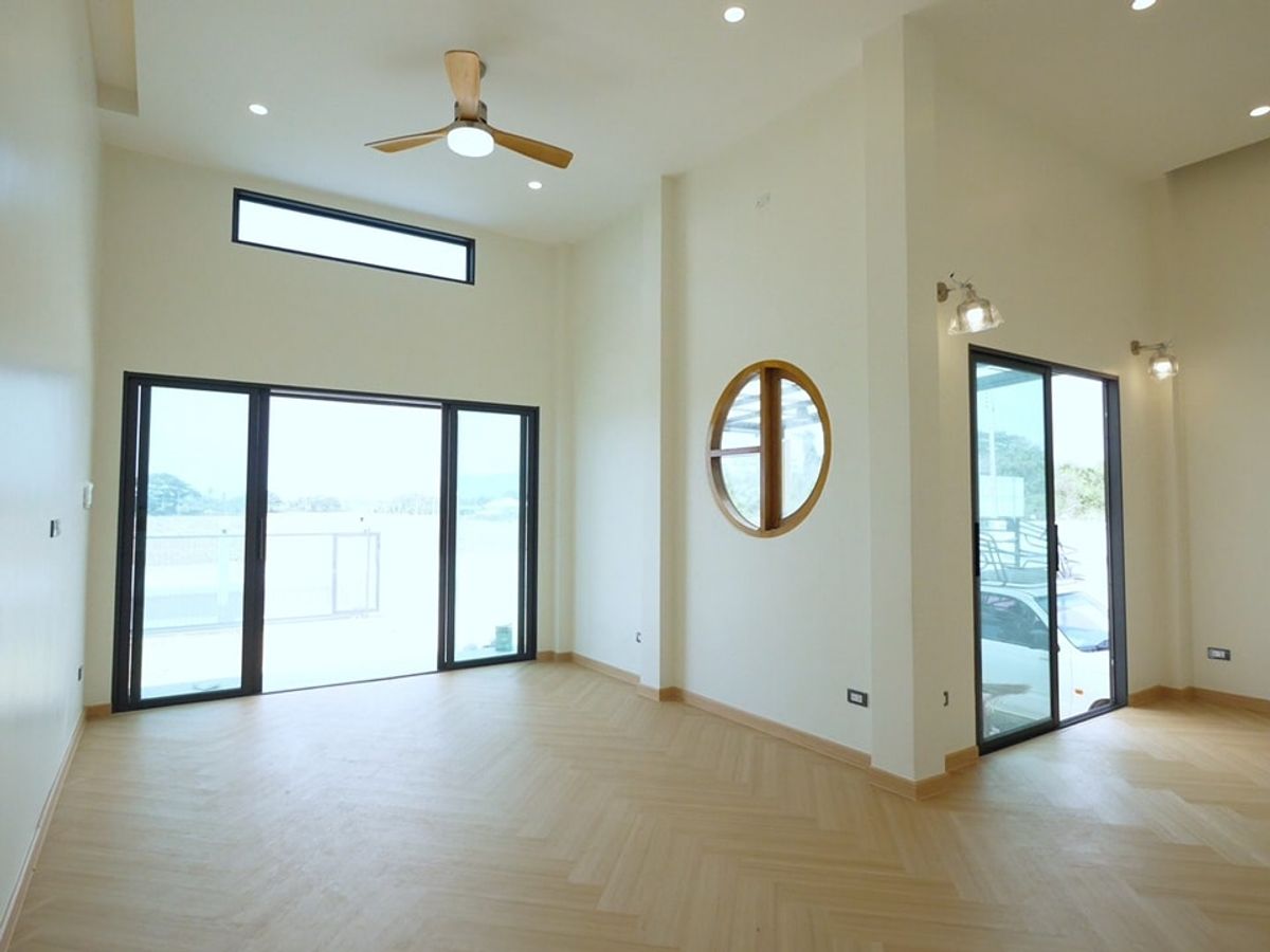 ขายบ้านหัวหิน ประจวบคีรีขันธ์ : บ้านเดี่ยวหลังใหญ่ 120 ตารางวา สี่แยกปราณบุรี