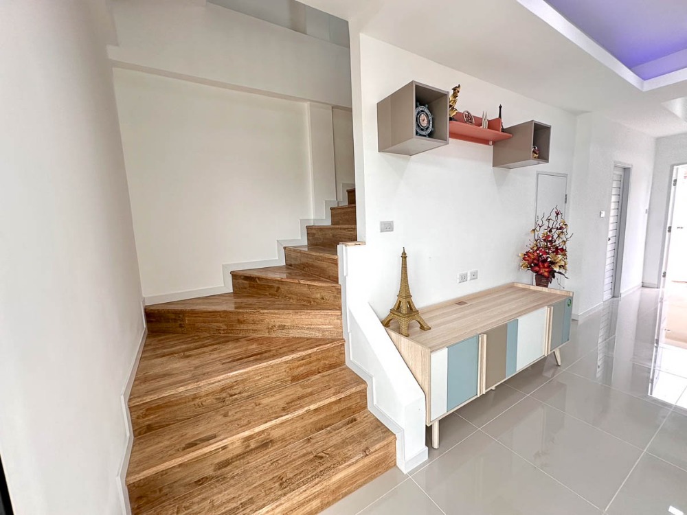 For SaleTownhomePathum Thani,Rangsit, Thammasat : TownHouse for Sale Soi Phayom 1, 3 Bedroom 25 Sqw Newly Built Near Phaholyothin, Nawanakorn, Talad Thai, Thammasart, Rangsit, Wang Noi : EL24S-042