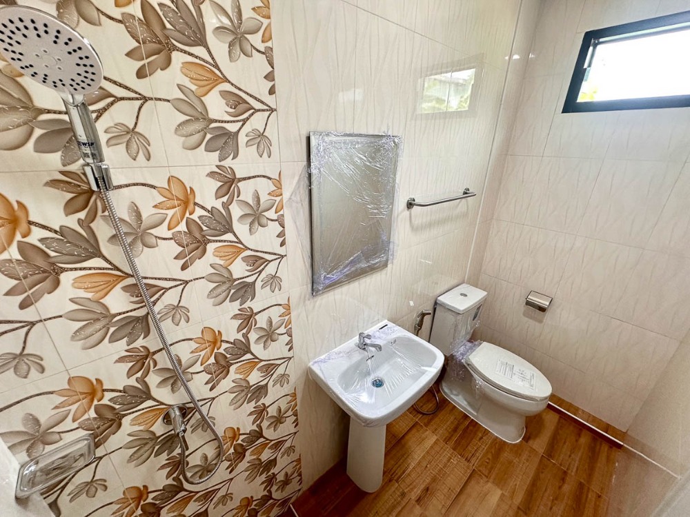 For SaleTownhomePathum Thani,Rangsit, Thammasat : TownHouse for Sale Soi Phayom 1, 3 Bedroom 25 Sqw Newly Built Near Phaholyothin, Nawanakorn, Talad Thai, Thammasart, Rangsit, Wang Noi : EL24S-042