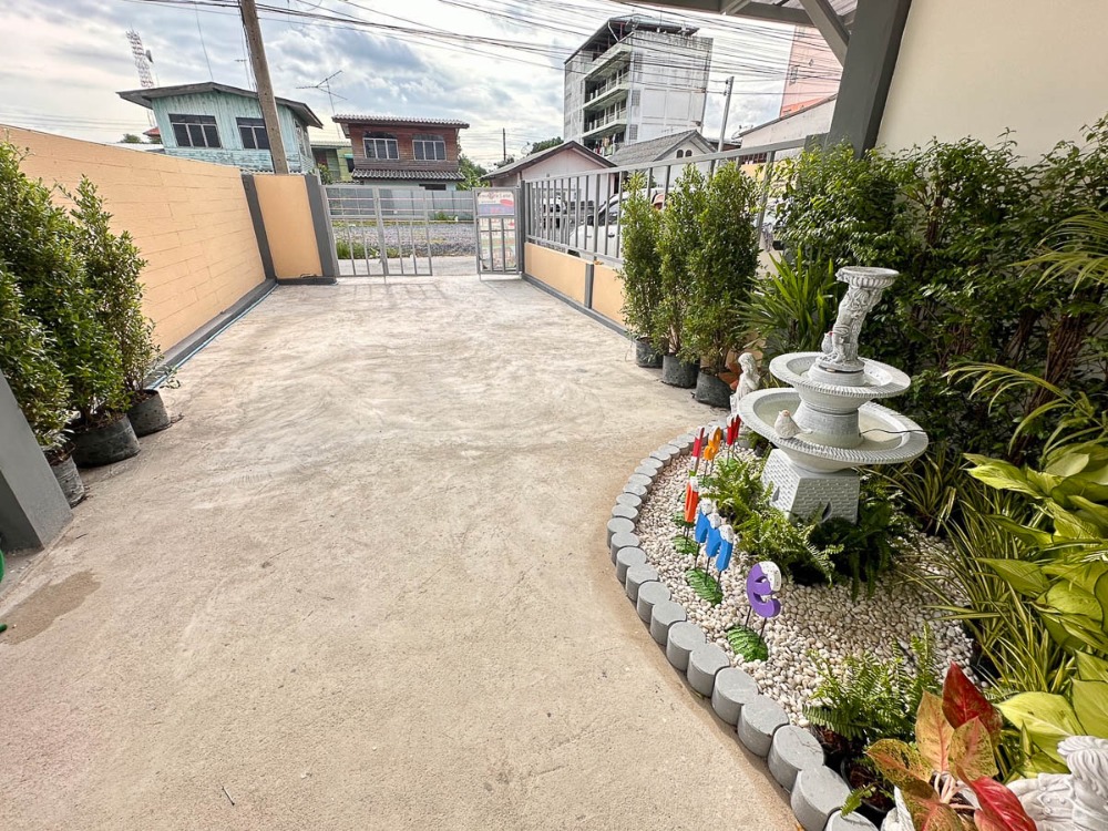 For SaleTownhomePathum Thani,Rangsit, Thammasat : TownHouse for Sale Soi Phayom 1, 3 Bedroom 25 Sqw Newly Built Near Phaholyothin, Nawanakorn, Talad Thai, Thammasart, Rangsit, Wang Noi : EL24S-042
