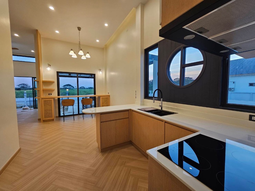 For SaleHouseHuahin, Prachuap Khiri Khan, Pran Buri : Single-story large detached house 480 Square meters Pranburi Town