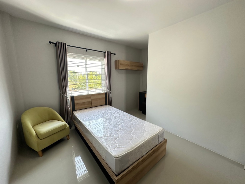 For RentTownhomeRayong : Line: @zimple_asset Modern Townhome for Rent - Ban Chang, Rayong. Located near U-Tapao Airport and Map Ta Phut Industrial Estate, small pets allowed, with short-term monthly leases available.
