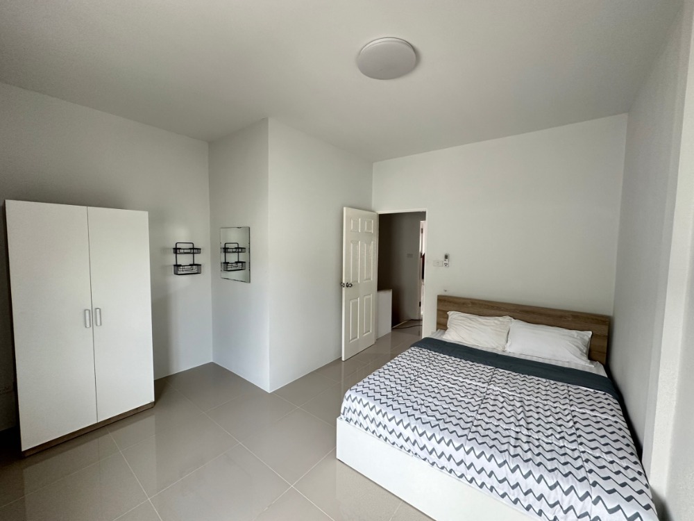 For RentTownhomeRayong : Line: @zimple_asset Modern Townhome for Rent - Ban Chang, Rayong. Located near U-Tapao Airport and Map Ta Phut Industrial Estate, small pets allowed, with short-term monthly leases available.