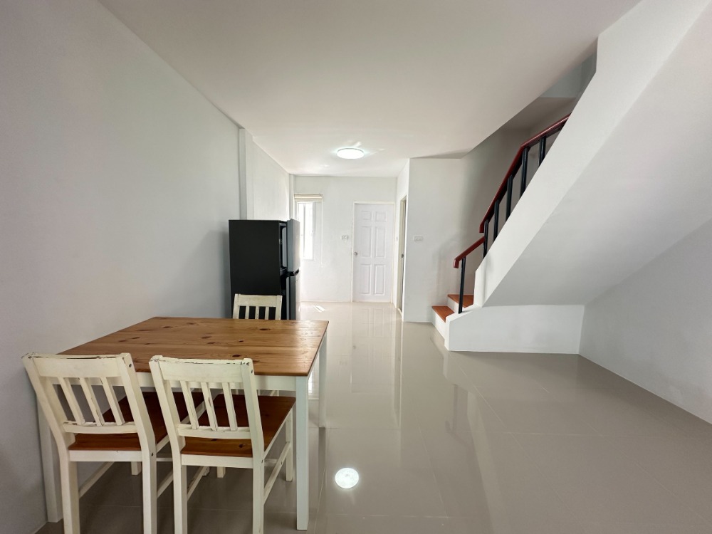 For RentTownhomeRayong : Line: @zimple_asset Modern Townhome for Rent - Ban Chang, Rayong. Located near U-Tapao Airport and Map Ta Phut Industrial Estate, small pets allowed, with short-term monthly leases available.