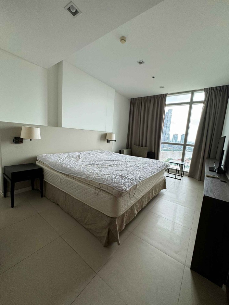 For RentCondoWongwianyai, Charoennakor : LTHC10975–The River condominium FOR RENT 2 beds 2 baths size 128 Sq.m. Near BTS Saphan Taksin Station ONLY 70k/month