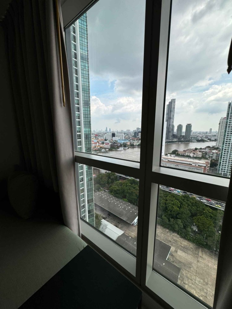 For RentCondoWongwianyai, Charoennakor : LTHC10975–The River condominium FOR RENT 2 beds 2 baths size 128 Sq.m. Near BTS Saphan Taksin Station ONLY 70k/month
