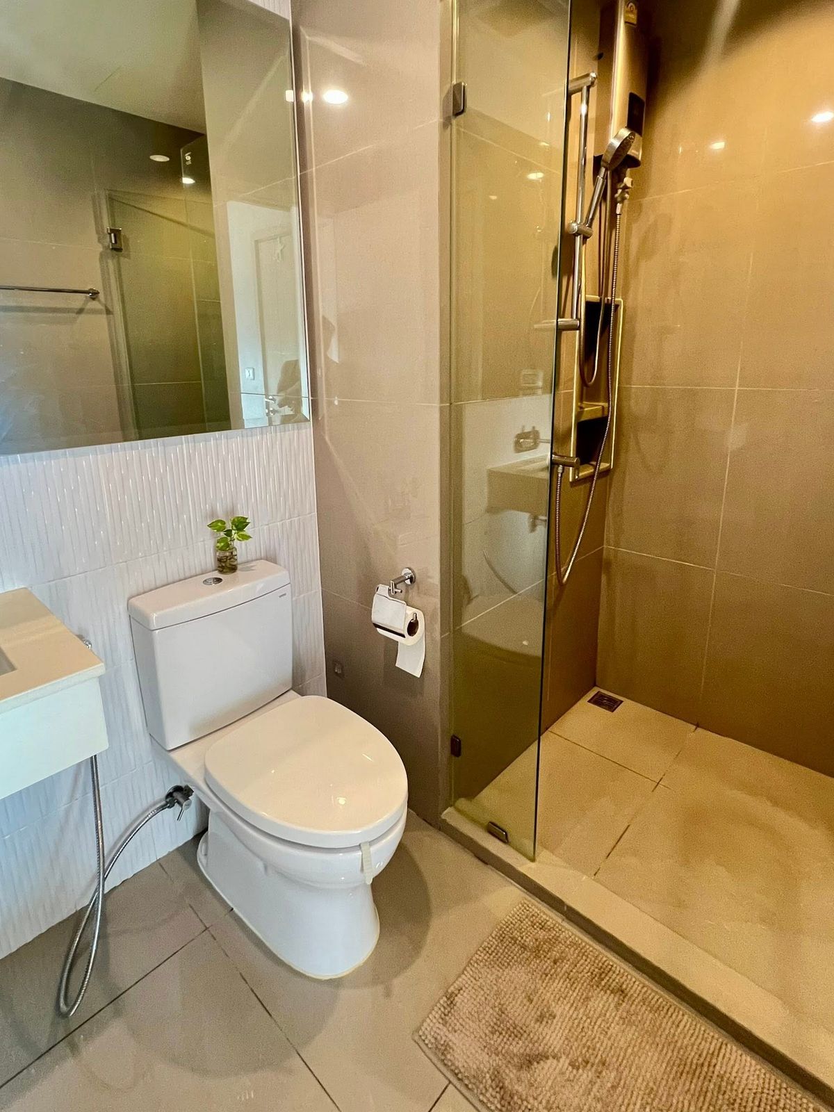 ขายคอนโดสุขุมวิท อโศก ทองหล่อ : 🚩 คอนโด RHYTHM สุขุมวิท42ติดรถ ไฟฟ้าเอกมัย ติด Grateway เอกมัย