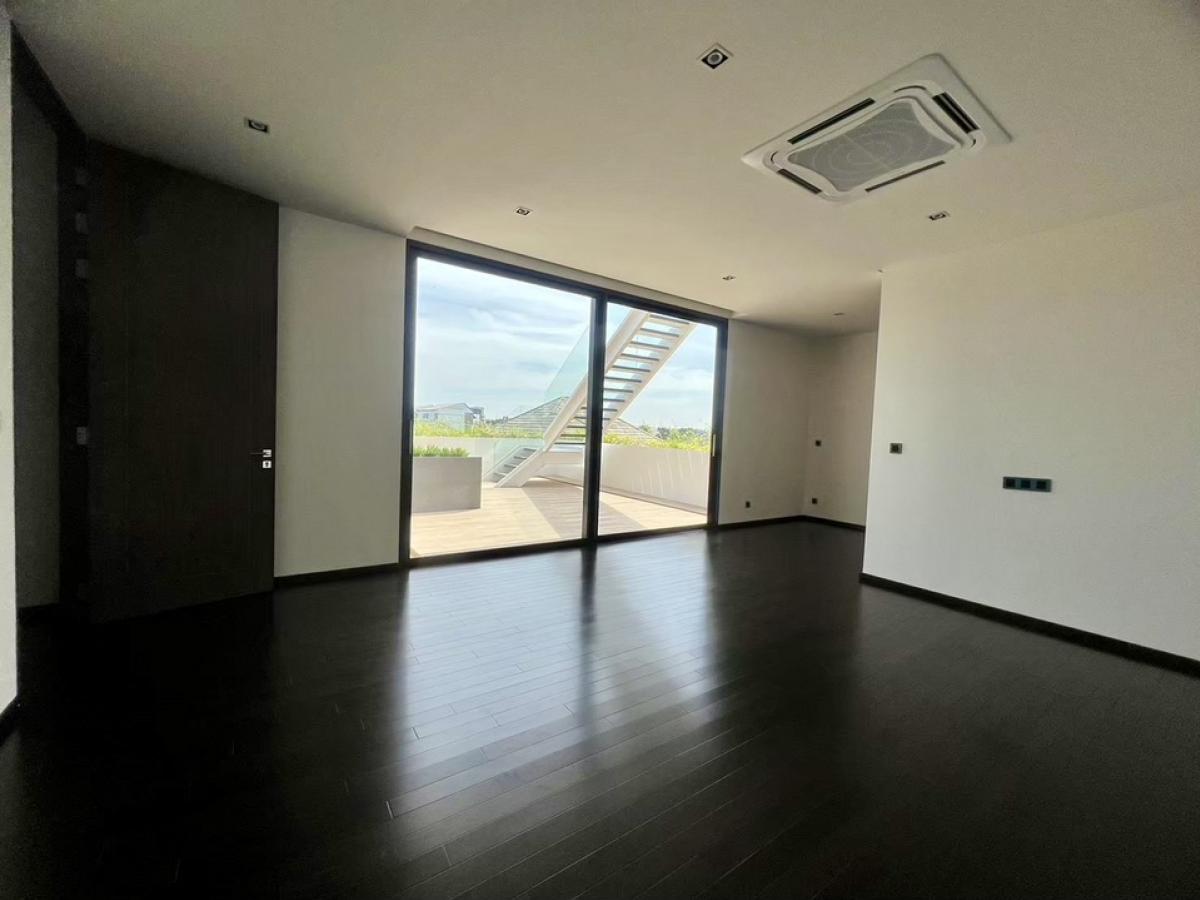 ขายบ้านเกษตร นวมินทร์ ลาดปลาเค้า : 📢👇ด่วนๆ ราคาโปรโมชั่น ถึงธันวาคม 68 ลดเหลือ 99 ล้าน จาก 120 ล้าน!!!
บ้านหรู 4 ชั้น พร้อม ลิฟต์ในบ้าน และ สระว่ายน้ำส่วนตัว โครงการได้รับรางวัล ออกแบบ ตกแต่งปี 2017 ระดับรักษาความปลอดภัยสูง เดินทางสะดวกได้หลายเส้นทาง