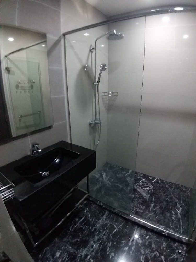 ขายคอนโดสุขุมวิท อโศก ทองหล่อ : ขาย Edge Sukhumvit 23  คอนโดใจกลางสุขุมวิท ชั้น 26 ห้อง 1 Bed 30.60 ตร.ม. ตกแต่งพร้อมอยู่ ราคา 6.5 ลบ.* (ขายพร้อมคนเช่า)