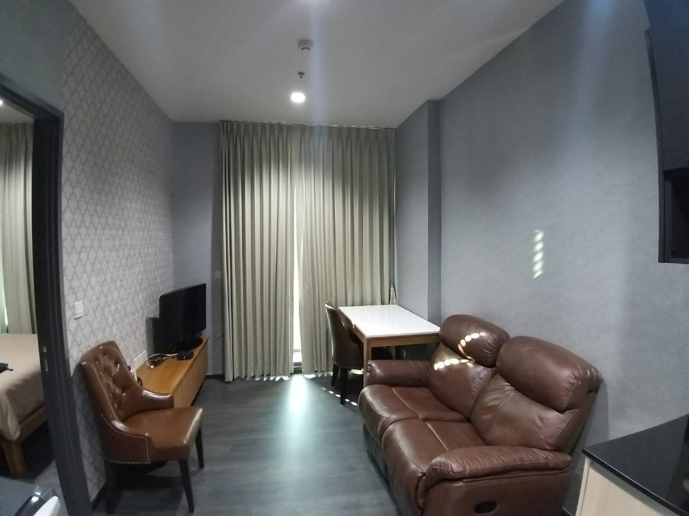 ขายคอนโดสุขุมวิท อโศก ทองหล่อ : ขาย Edge Sukhumvit 23  คอนโดใจกลางสุขุมวิท ชั้น 26 ห้อง 1 Bed 30.60 ตร.ม. ตกแต่งพร้อมอยู่ ราคา 6.5 ลบ.* (ขายพร้อมคนเช่า)