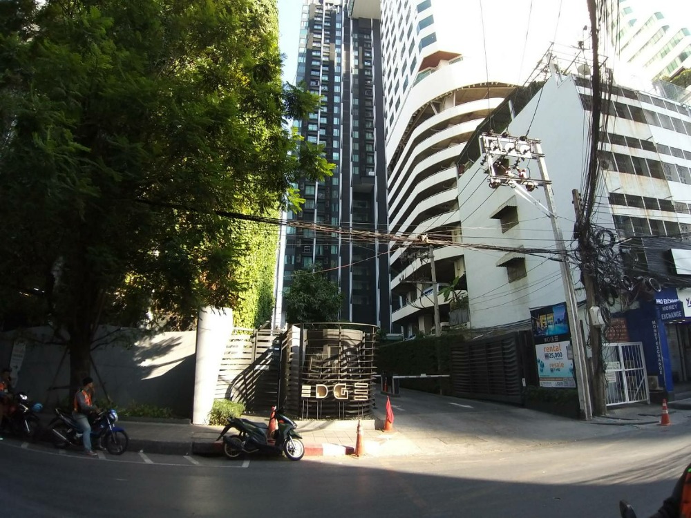 ขายคอนโดสุขุมวิท อโศก ทองหล่อ : ขาย Edge Sukhumvit 23  คอนโดใจกลางสุขุมวิท ชั้น 26 ห้อง 1 Bed 30.60 ตร.ม. ตกแต่งพร้อมอยู่ ราคา 6.5 ลบ.* (ขายพร้อมคนเช่า)