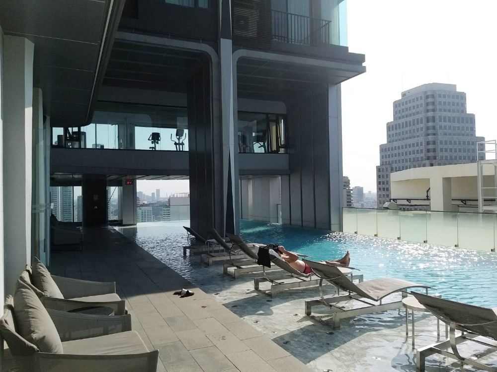 ขายคอนโดสุขุมวิท อโศก ทองหล่อ : ขาย Edge Sukhumvit 23  คอนโดใจกลางสุขุมวิท ชั้น 26 ห้อง 1 Bed 30.60 ตร.ม. ตกแต่งพร้อมอยู่ ราคา 6.5 ลบ.* (ขายพร้อมคนเช่า)