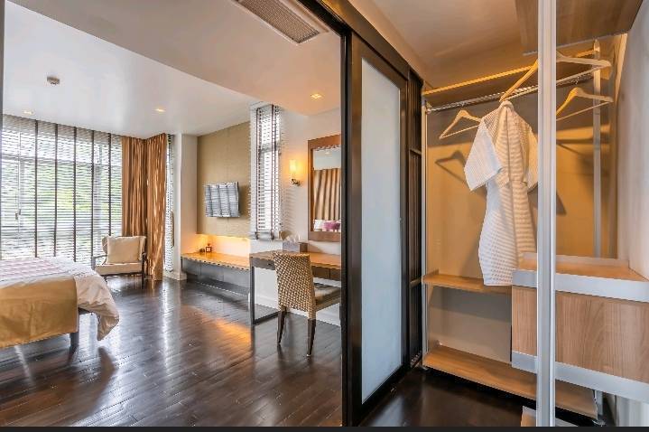 ให้เช่าคอนโดสุขุมวิท อโศก ทองหล่อ : ให้เช่า!! 3ห้องนอนใจกลางเมือง เลี้ยงสัตว์ได้ สิ่งอำนวยความสะดวกครบพร้อมเข้าอยู่