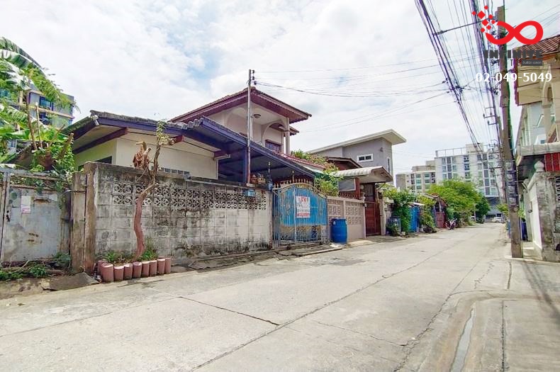 For SaleLandSapankwai,Jatujak : Land for sale with buildings, area 33.7 square wah, Senanikhom Road 1, Soi Phahonyothin 34