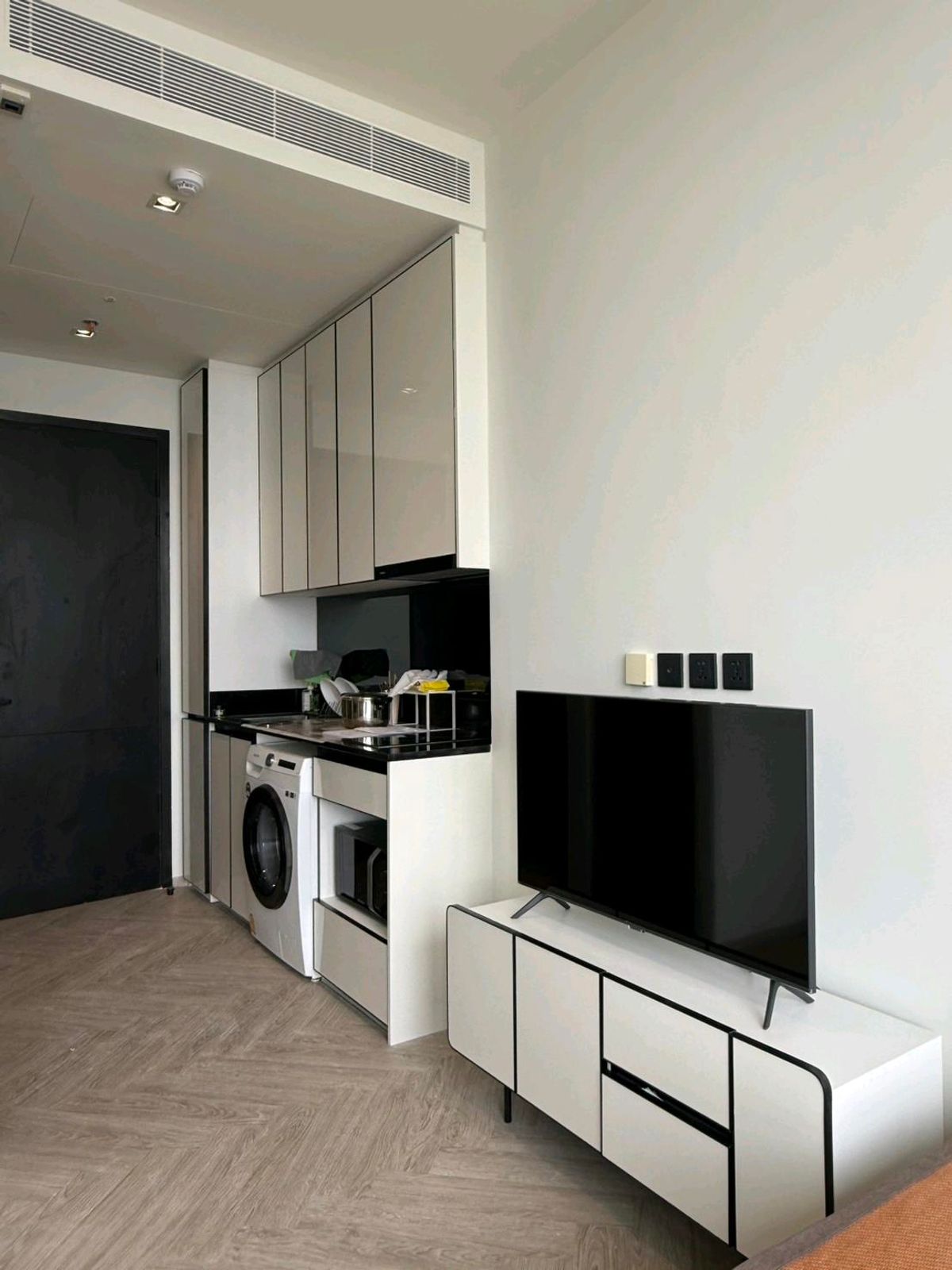 ให้เช่าคอนโดวงเวียนใหญ่ เจริญนคร : 15,500baht/month 🏠Chapter Charoennakorn Riverside Now available