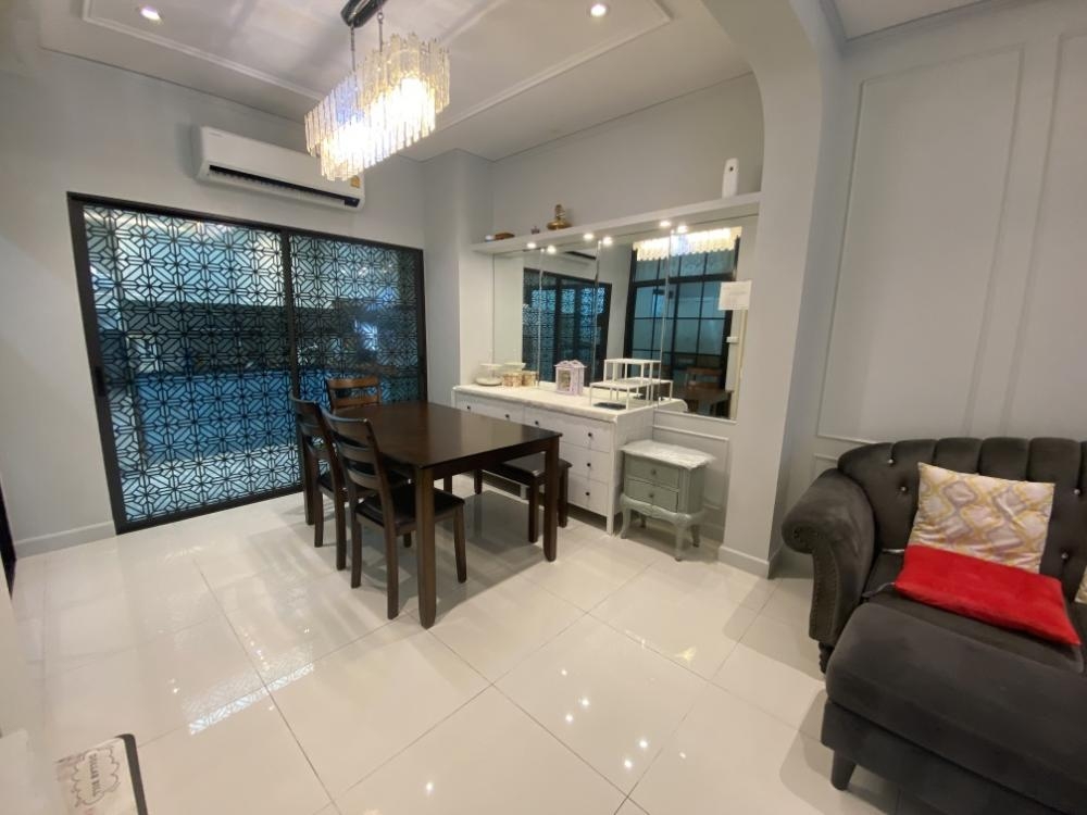ให้เช่าทาวน์โฮมเสรีไทย-นิด้า : ให้เช่าทาวน์โฮม 3 ชั้น Baan Klang Muang Ladprao-Serithai บ้านกลางเมือง ลาดพร้าว - เสรีไทย