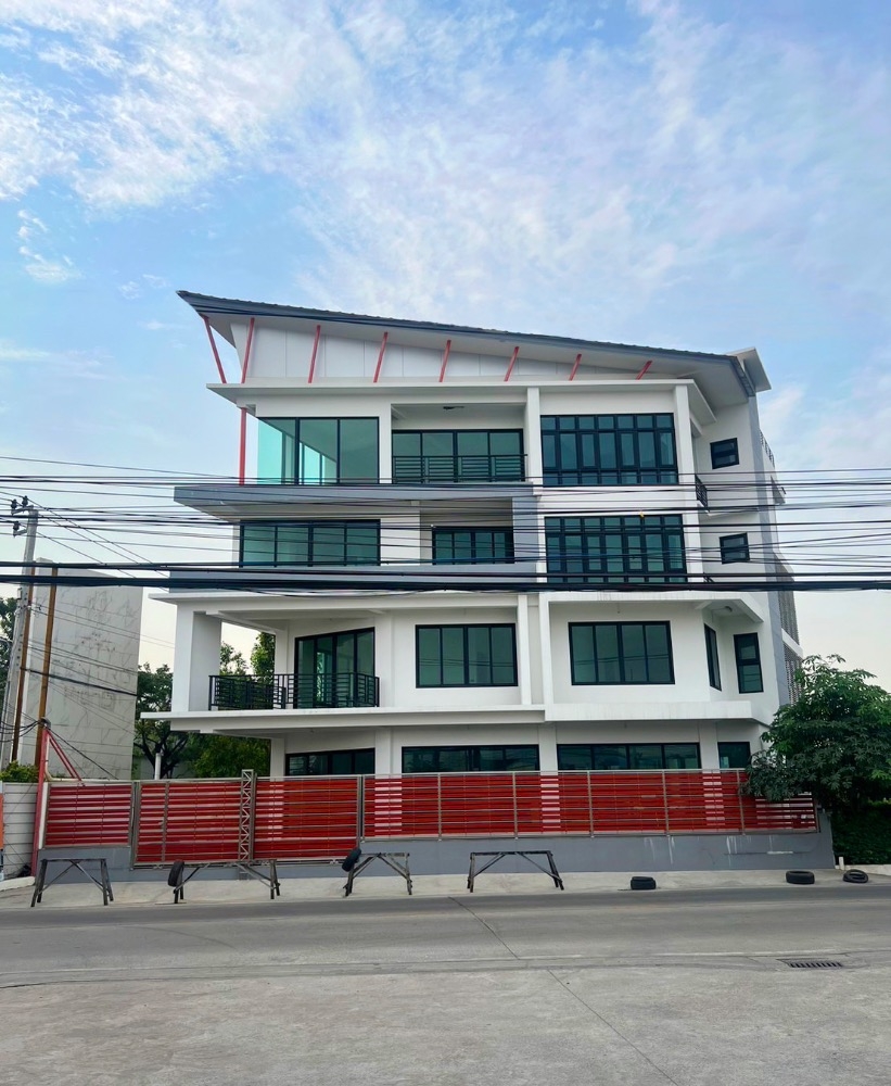 For RentHome OfficeRama5, Ratchapruek, Bangkruai : Rent a 5-storey home office with elevator, Bang Kruai-Chong Tanom Road, Ratchaphruek location