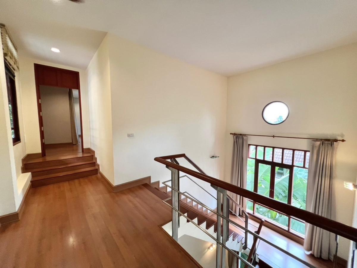 ให้เช่าบ้านสุขุมวิท อโศก ทองหล่อ : Beautiful Detached House with Private Pool for Rent in Ekamai #Petfriendly