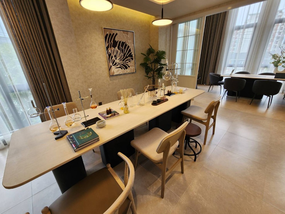 For SaleHome OfficeOnnut, Udomsuk : Home Office Onnut 21 area 50sqw-102sqw or 536sqm 5 storey 2beds 5baths start from 33MB