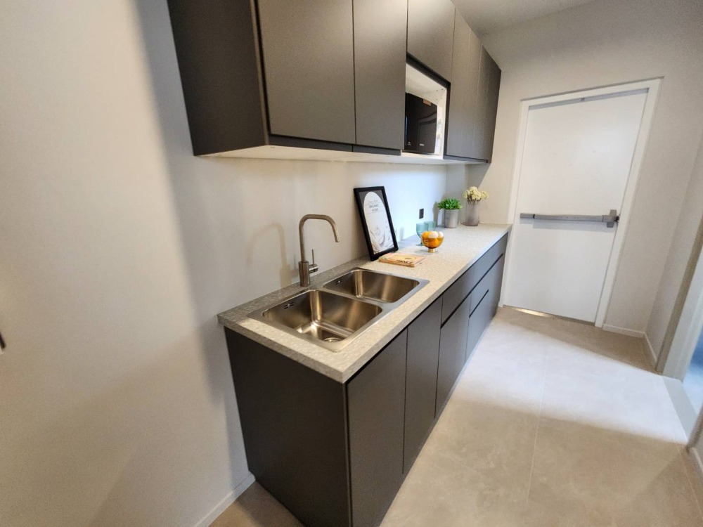 For SaleHome OfficeOnnut, Udomsuk : Home Office Onnut 21 area 50sqw-102sqw or 536sqm 5 storey 2beds 5baths start from 33MB