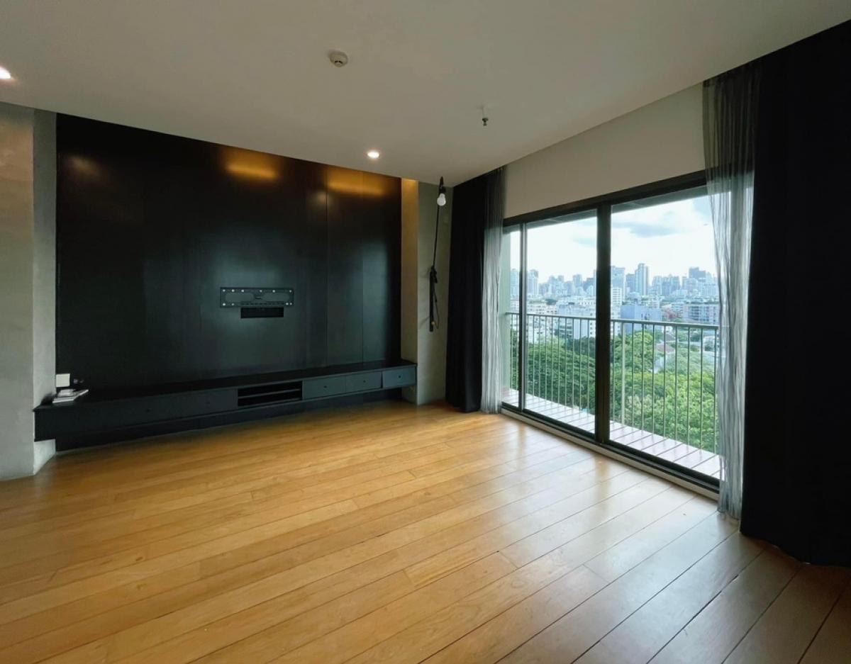For SaleCondoSukhumvit, Asoke, Thonglor : For Sale : Noble Solo 1B1B 67sqm unblocked view nice room