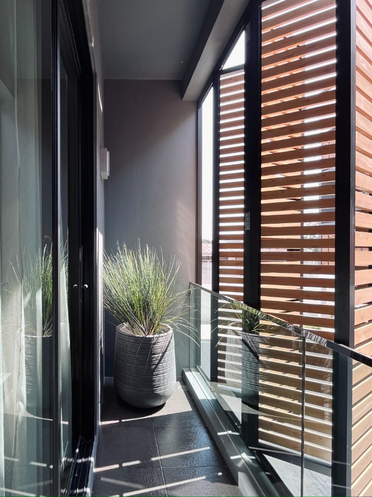 ขายทาวน์โฮมเลียบทางด่วนรามอินทรา : AREA 32 TOWNHOME | เพียง 450ม. จากเลียบทางด่วนเอกมัย - รามอินทรา !! ลดเพิ่ม สูงสุด 2 ลบ. !! (ยินดีรับนายหน้า)