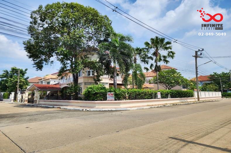 For SaleHousePathum Thani,Rangsit, Thammasat : For sale: 2-storey corner house, 125 square wah, Krisada Grand Park, Phahon Yothin Road