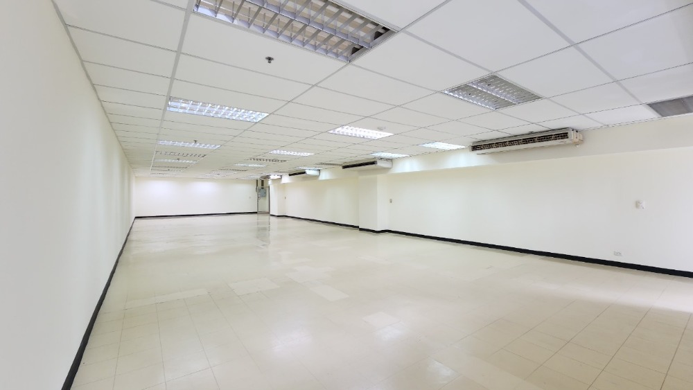 For RentOfficeNana, North Nana,Sukhumvit13, Soi Nana : Trendy Office Sukhumvit 13 Condo for rent 165sqm 133,000 per month