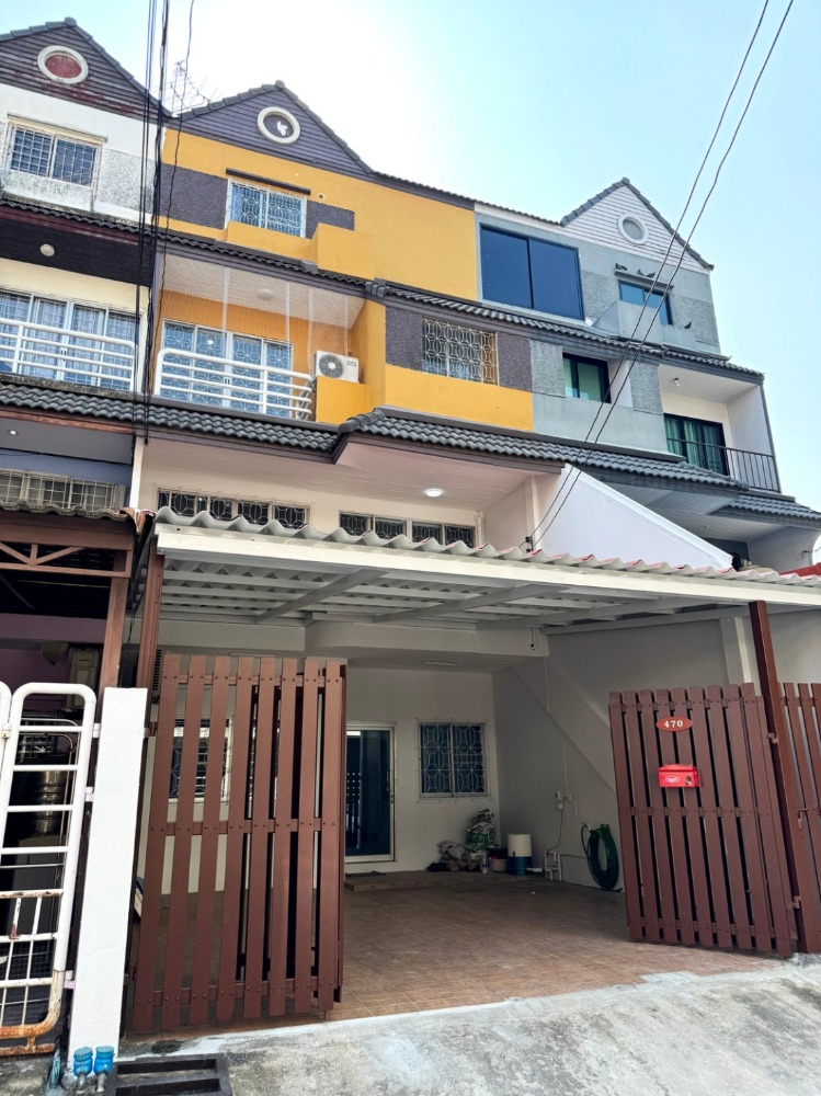 For RentTownhomePattanakan, Srinakarin : Townhouse for rent, 4 floors, Warathornville Village, Phatthanakan 44, Tel. 0999983897